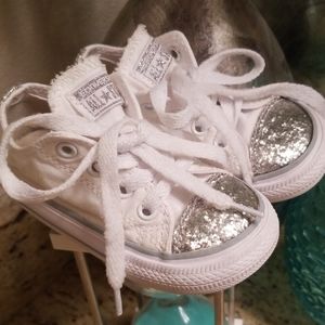 Adorable glitter baby converse size 6